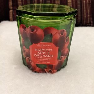 Harvest apple orchard candle by scentworx